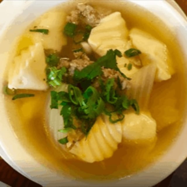 Tom Jued Tofu Soup.